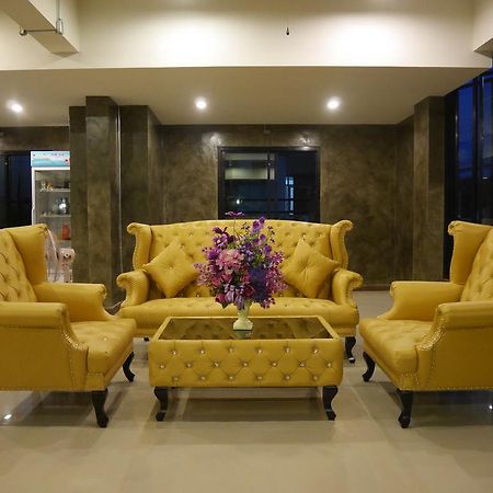 Green Garden Place Udon Thani Bagian luar foto